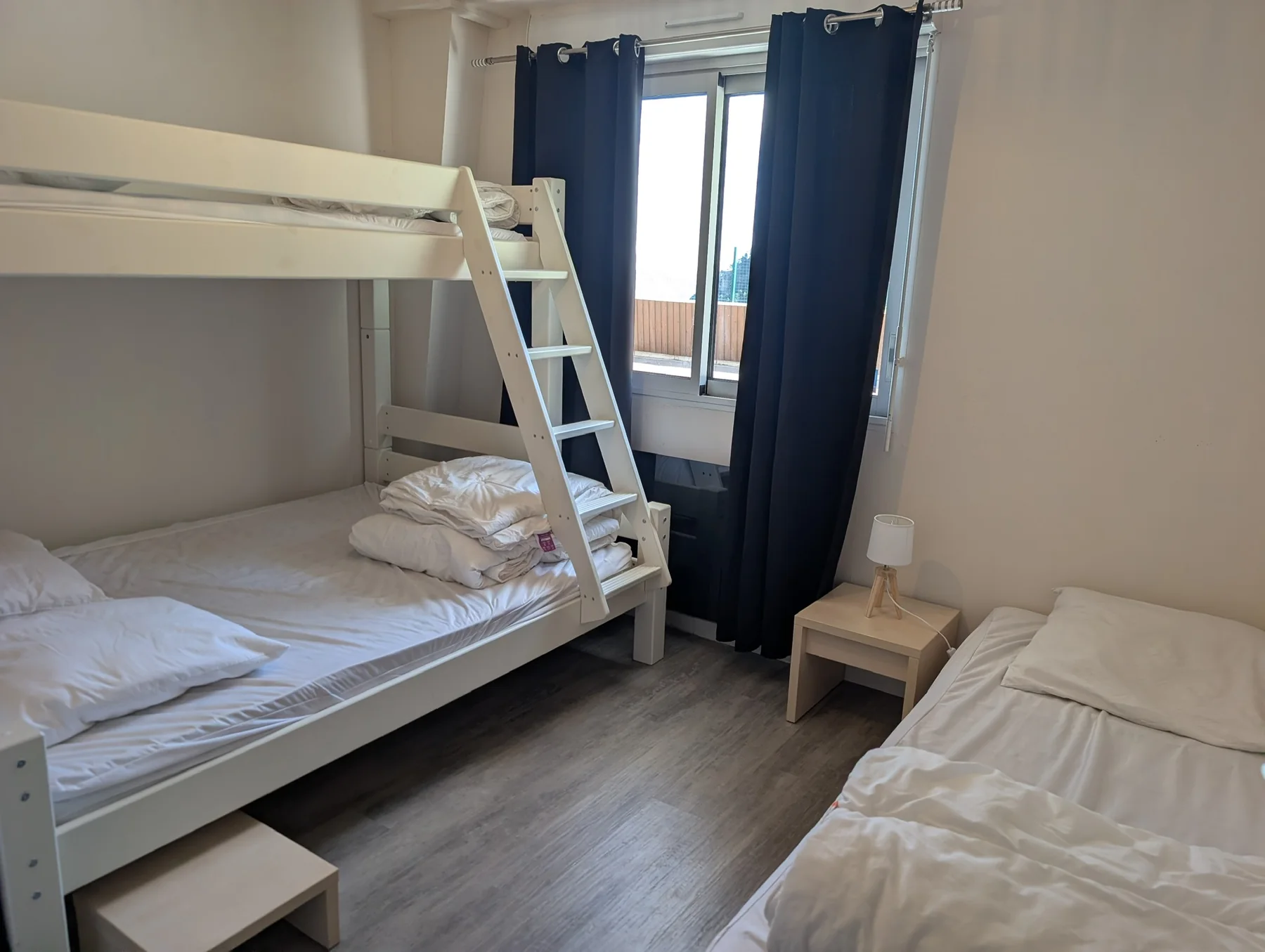 Chambre familiale avec lits superposés